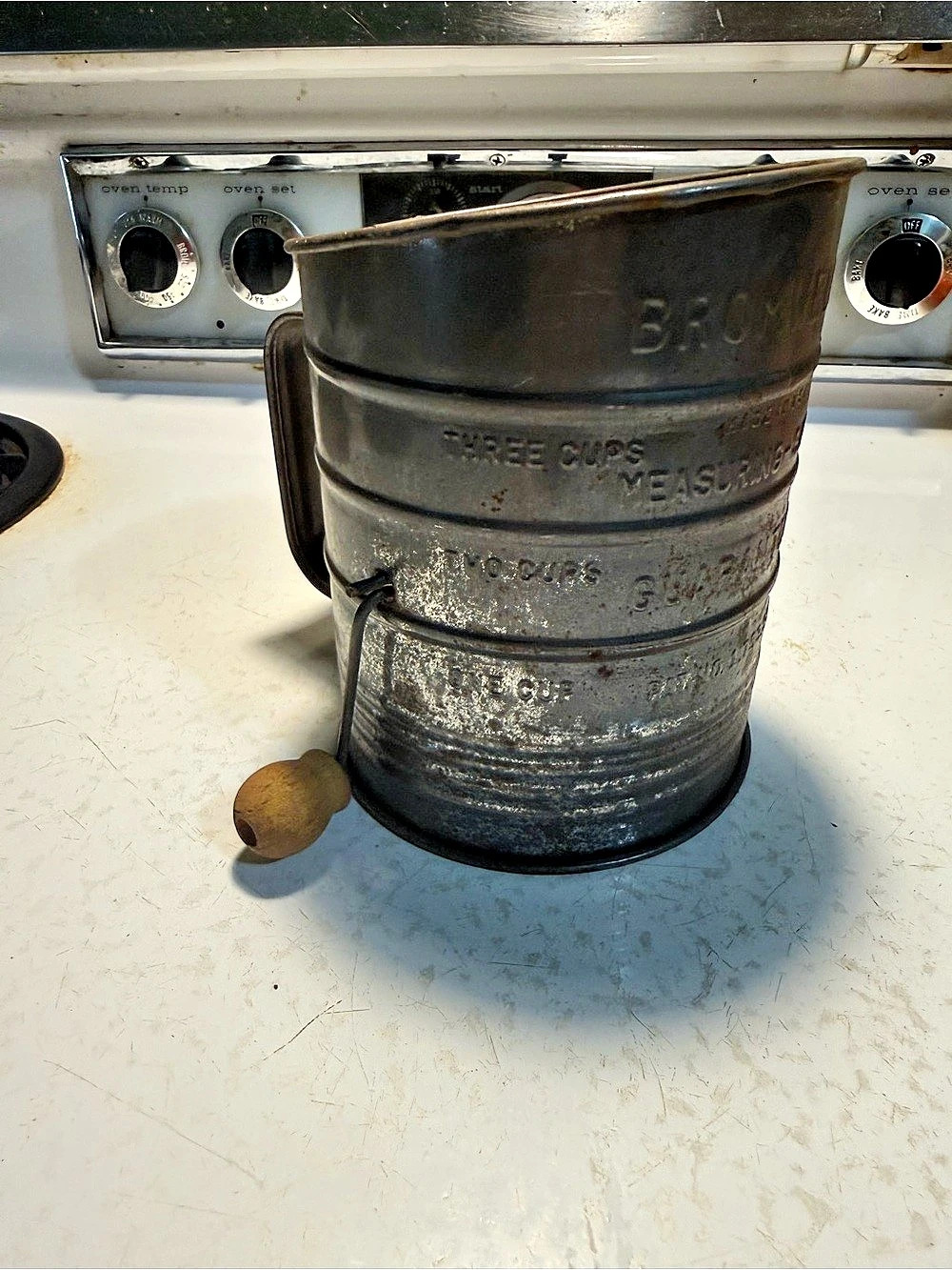 Bromwell’s Vintage Measuring Sifter – Rustic Farmhouse Kitchen Decor